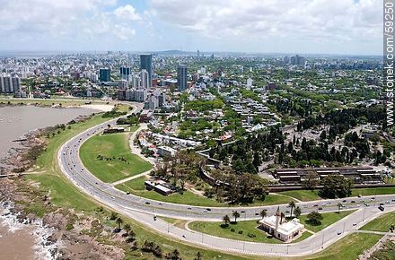 Vista aérea del barrio Buceo. Ramblas Armenia y Rep. de Chile - Departamento de Montevideo - URUGUAY. Foto No. 59250