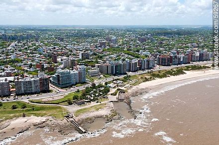 Vista aérea de la Rambla Chile a la altura de la Calle Colombes - Departamento de Montevideo - URUGUAY. Foto No. 59267