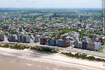 Vista aérea de la rambla y calles Amsterdam, Santiago de Anca, Yacó e Hipólito Yrigoyen - Departamento de Montevideo - URUGUAY. Foto No. 59265