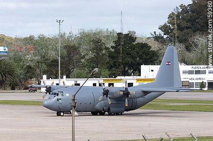 Avión Hércules de la Fuerza Aérea Uruguaya - Departamento de Canelones - URUGUAY. Foto No. 59360