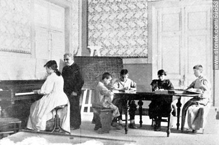 Asilo de Expósitos y Huérfanos. Clase de ciegos. 1909 - Departamento de Montevideo - URUGUAY. Foto No. 59653
