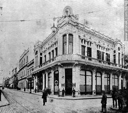 Banco La Mutua, 1909 - Department of Montevideo - URUGUAY. Photo #59745