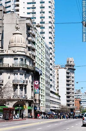 Corner of 18 Julio and Vazquez streets - Department of Montevideo - URUGUAY. Photo #60388