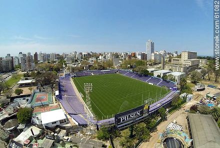 Foto aérea del estadio Luis Franzini del Defensor-Sporting Club - Departamento de Montevideo - URUGUAY. Foto No. 61082