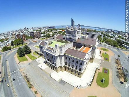 Foto aérea del Palacio Legislativo - Departamento de Montevideo - URUGUAY. Foto No. 61229
