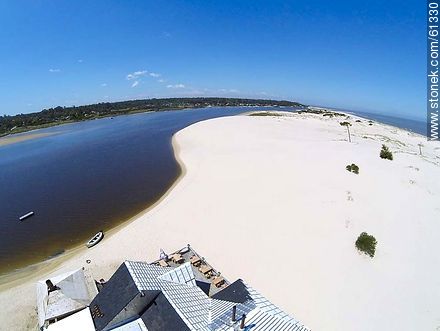 Vista aérea de la costa de El Pinar sobre el arroyo Pando - Departamento de Canelones - URUGUAY. Foto No. 61330