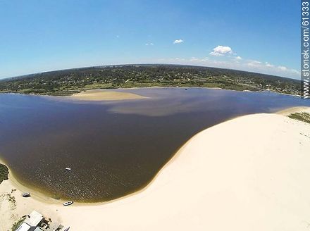 The arroyo Pando from the sands of El Pinar - Department of Canelones - URUGUAY. Photo #61333