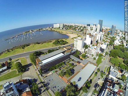Vista aérea del Liceo Francés - Departamento de Montevideo - URUGUAY. Foto No. 61763