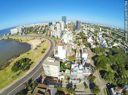 Vista aérea de la Rambla Armenia y la calle Miguel Grau - Departamento de Montevideo - URUGUAY. Foto No. 61764