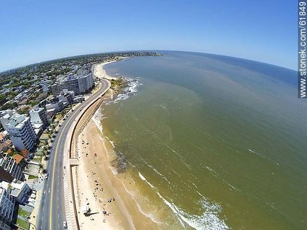 Foto aérea de la rambla O'Higgins y Estrázulas. Playa Brava - Departamento de Montevideo - URUGUAY. Foto No. 61849