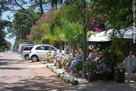 Restaurante La Bourgogne en la Av. Pedragosa Sierra - Punta del Este y balnearios cercanos - URUGUAY. Foto No. 62072