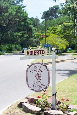 Félix Café on Avenida Pedragosa Sierra  - Punta del Este and its near resorts - URUGUAY. Photo #62068