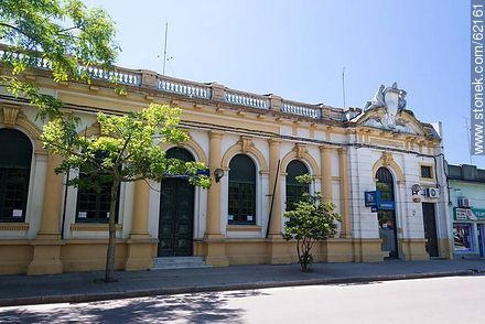 Banco República en la calle Sosa Bernadet - Departamento de Durazno - URUGUAY. Foto No. 62161