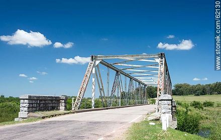 Uno de los puentes sobre el río Yí en ruta 6 - Departamento de Durazno - URUGUAY. Foto No. 62130