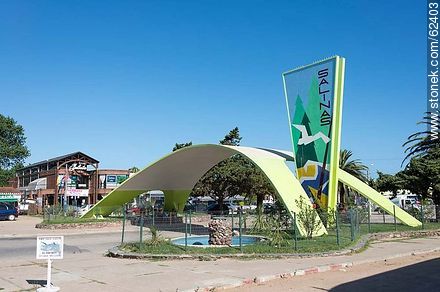 Entrance arch to the resort - Department of Canelones - URUGUAY. Photo #62403