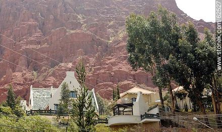 Houses at the foot of the mountains - Bolivia - Others in SOUTH AMERICA. Photo #62527