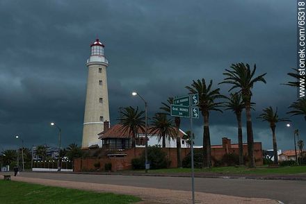 Lighthouse of Punta del Este with clouds of storm - Punta del Este and its near resorts - URUGUAY. Photo #65318