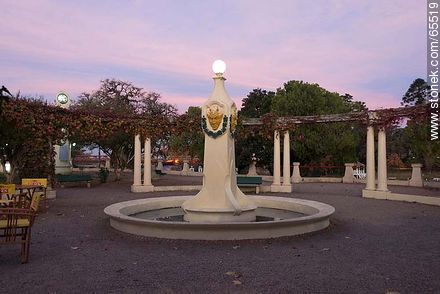 Plaza del Sátiro. Baco, dios romano del vino - Departamento de Colonia - URUGUAY. Foto No. 65519