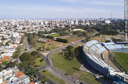 Foto aérea de los estadios Parque Palermo y Méndez Piana, Club Uruguayo de Tiro - Departamento de Montevideo - URUGUAY. Foto No. 66070