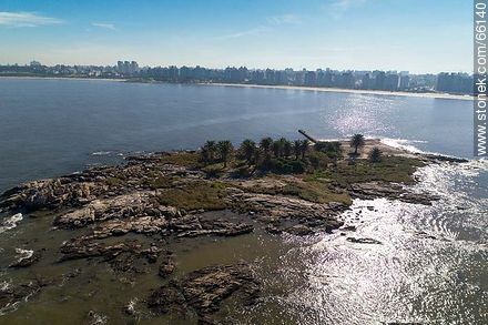 Foto aérea de la Isla de las Gaviotas - Departamento de Montevideo - URUGUAY. Foto No. 66140