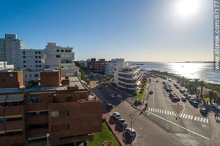 Vista aérea de la Rambla Artigas y la calle 20 - Punta del Este y balnearios cercanos - URUGUAY. Foto No. 67177