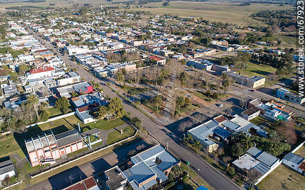Vista aérea de Aiguá y su plaza - Departamento de Maldonado - URUGUAY. Foto No. 67923