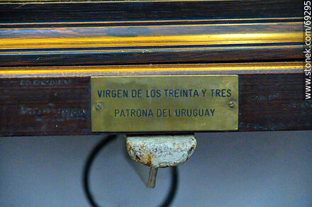 Plaque at the foot of the Virgen de los Treinta y Tres - Department of Colonia - URUGUAY. Photo #69295