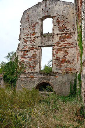 Molino Quemado. Remains of the construction - Department of Colonia - URUGUAY. Photo #69640