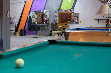 Pool tables and hairdressing - Lavalleja - URUGUAY. Photo #70345