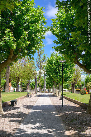 Maria Vera Square. Obelisk - Department of Canelones - URUGUAY. Photo #70500