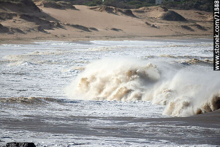 Surf with foam in turbid sea - Department of Maldonado - URUGUAY. Photo #71219
