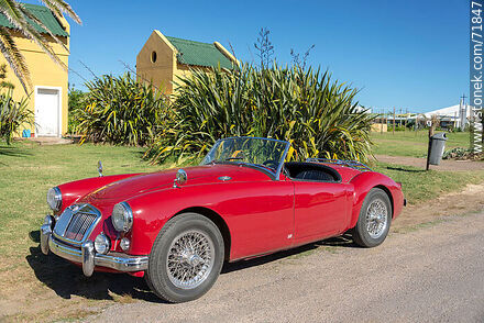 Classic MG English red car - Punta del Este and its near resorts - URUGUAY. Photo #71847