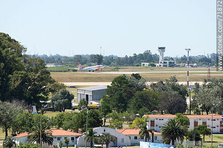 Air Base No. 1, Gol aircraft taking off and new airport control tower - Department of Canelones - URUGUAY. Photo #71872