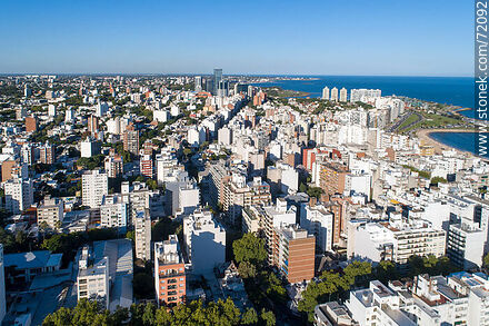 Vista aérea desde la calle Pereira y 26 de Marzo hacia Buceo - Departamento de Montevideo - URUGUAY. Foto No. 72092