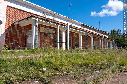 Policlínica La Floresta en la antigua estación de trenes - Departamento de Canelones - URUGUAY. Foto No. 77624