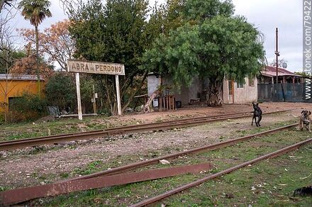 Old sign of the Abra de Perdomo train station. - Department of Maldonado - URUGUAY. Photo #79422