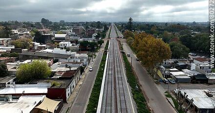 Vista aérea de nuevas líneas férreas. Mayo 2023 - Departamento de Montevideo - URUGUAY. Foto No. 80272