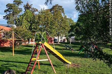 Parque infantil - Departamento de Artigas - URUGUAY. Foto No. 80448