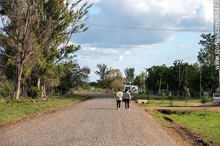 Ladies walking in Cuaró - Artigas - URUGUAY. Photo #80473