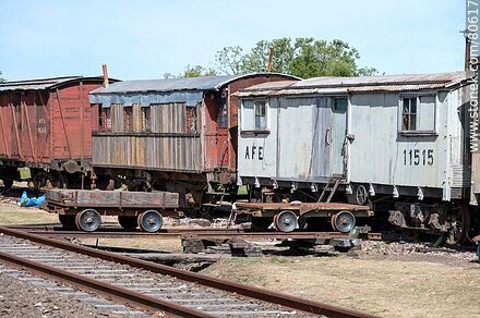 Queguay train station. Old wooden wagons - Department of Paysandú - URUGUAY. Photo #80617