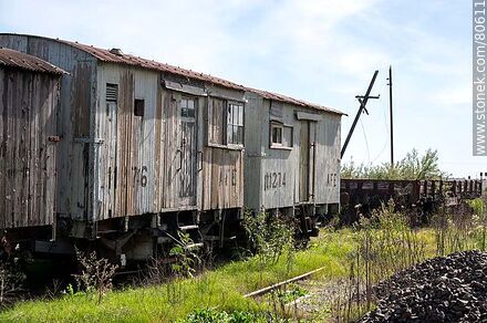 Queguay train station. Old wagons - Department of Paysandú - URUGUAY. Photo #80611