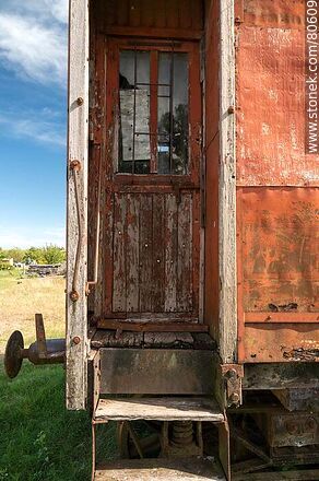 Queguay train station. Old freight car - Department of Paysandú - URUGUAY. Photo #80609