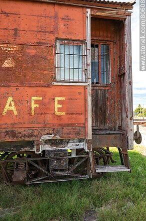Queguay train station. Old freight car - Department of Paysandú - URUGUAY. Photo #80608