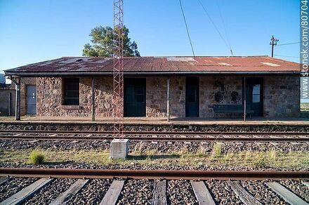 Estación de ferrocarril Tres Árboles - Departamento de Paysandú - URUGUAY. Foto No. 80704