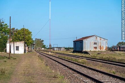 Estación de ferrocarril Tres Árboles - Departamento de Paysandú - URUGUAY. Foto No. 80696