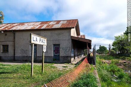 Estación de trenes de La Paz. Cartel de la estación - Departamento de Canelones - URUGUAY. Foto No. 81022