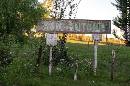 San Antonio train station. Station sign - Department of Salto - URUGUAY. Photo #81337