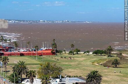 Aerial view of the coast of Punta Carretas on the Rio de la Plata - Department of Montevideo - URUGUAY. Photo #81948
