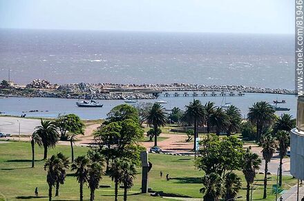 Vista aérea de la Punta Brava - Departamento de Montevideo - URUGUAY. Foto No. 81946