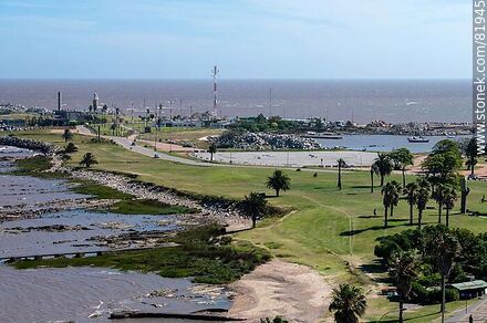 Vista aérea de la Punta Brava - Departamento de Montevideo - URUGUAY. Foto No. 81945